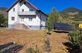 Casa de vanzare, 390 mp, zona Botos
