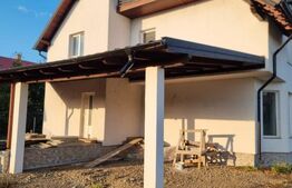 Casa tip duplex, 320 mp, Dornesti