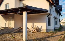 Casa tip duplex, 320 mp, zona Est