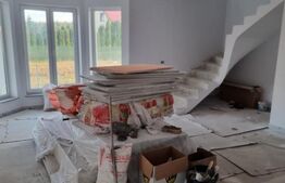 Casa tip duplex, 320 mp, zona Est