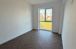 Apartament etaj intermediar, bloc nou , boxa inclusa ,  Radauti