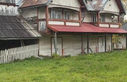 Fost han cu două clădiri și curte, de vânzare în Dealu Floreni