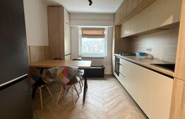 Apartament 3 camere, 77 mp, lift, zona Burdujeni