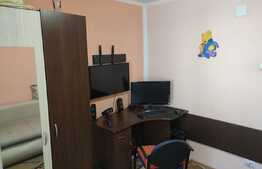 Apartament 4 camere, decomandat, 79mp, Zona Cuza Voda 1