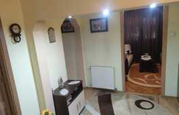 Apartament 4 camere, decomandat, 79mp, Zona Cuza Voda 1