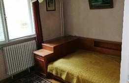 Apartament 2 camere, 52 mp, etaj intermediar, zona Zamca