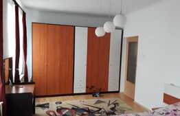 Apartament tip vila, p+1, 85 mp, zona Centru