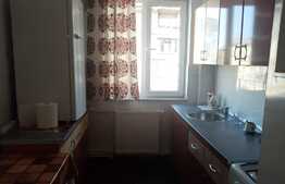 Apartament 2 camere, 50 mp, semidecomandat, zona Centrala