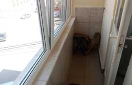 Apartament 2 camere, 50 mp, semidecomandat, zona Centrala