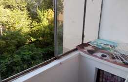 Apartament 2 camere, 32 mp, decomandat, zona Colegiul Economic