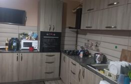 Casa cuplata, 69 mp utili, 196 mp teren, zona Centru