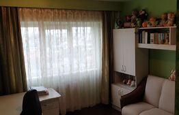 Apartament cu 3 camere, spațios, 70 mp,  zona Catedralei