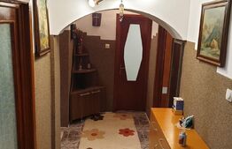 Apartament cu 3 camere, spațios, 70 mp,  zona Catedralei