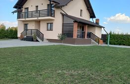 Casă individuală, 181 mp utili, teren 1000 mp, mobilată modern, în zona Mitocul Dragomirnei, foarte aproape de Municipiul Suceava