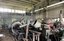 Spatiu industrial cu potential, 1100 mp si teren, Suceava