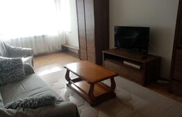 Apartament 4 camere, 90 mp, decomandat, zona Centru