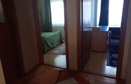 Apartament 4 camere, 90 mp, decomandat, zona Centru