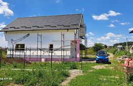 Case la rosu, 149,5 mp, teren 370 mp, Burdujeni