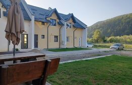 Casa tip duplex 2 camere, 130 mp utili, teren 1200mp, Gura Humorului