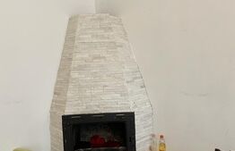 Super pret!!Casa de 200 mp + spatiu comercial de 80 mp , 315 mp teren, zona Centrala