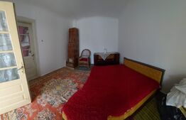 Casă 70 mp, teren 550 mp, Titu