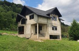 Casă individuală 224 mp, teren 1480 mp, Bezdead