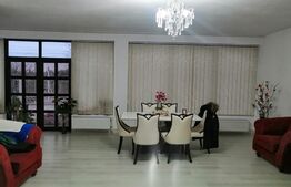 Super Oferta!Ansamblu doua case, 6 camere 208 mp, teren 750 mp, Ulmi