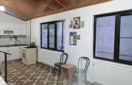 Super Oferta!Ansamblu doua case, 6 camere 208 mp, teren 750 mp, Ulmi