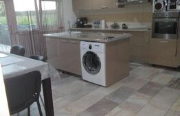 Casă individuală 5 camere, teren 2409 mp, 10 km Targoviste