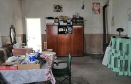 Casă individuală + spațiu comercial, 250 mp, Pucioasa