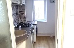 Apartament 2 camere, semidecomandat, mobilat, 40 mp, et 2, Micro 9