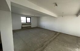 Oportunitate!!!Cladire 600 mp, teren 500 mp, Targoviste