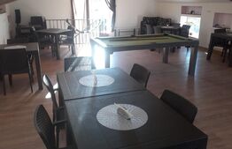 Spațiu comercial parter și mansardă 140mp, teren 366mp Bezdead.