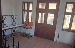 Spatiu Comercial cu apartament de 2 camere la etaj 300mp, Bezdead.