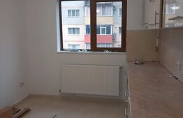 Apartament 3 camere, decomandat, Micro 11