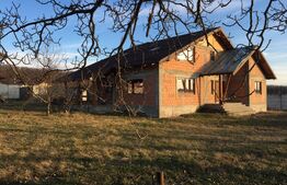 Casă familială 170mp, teren 1400mp Moreni