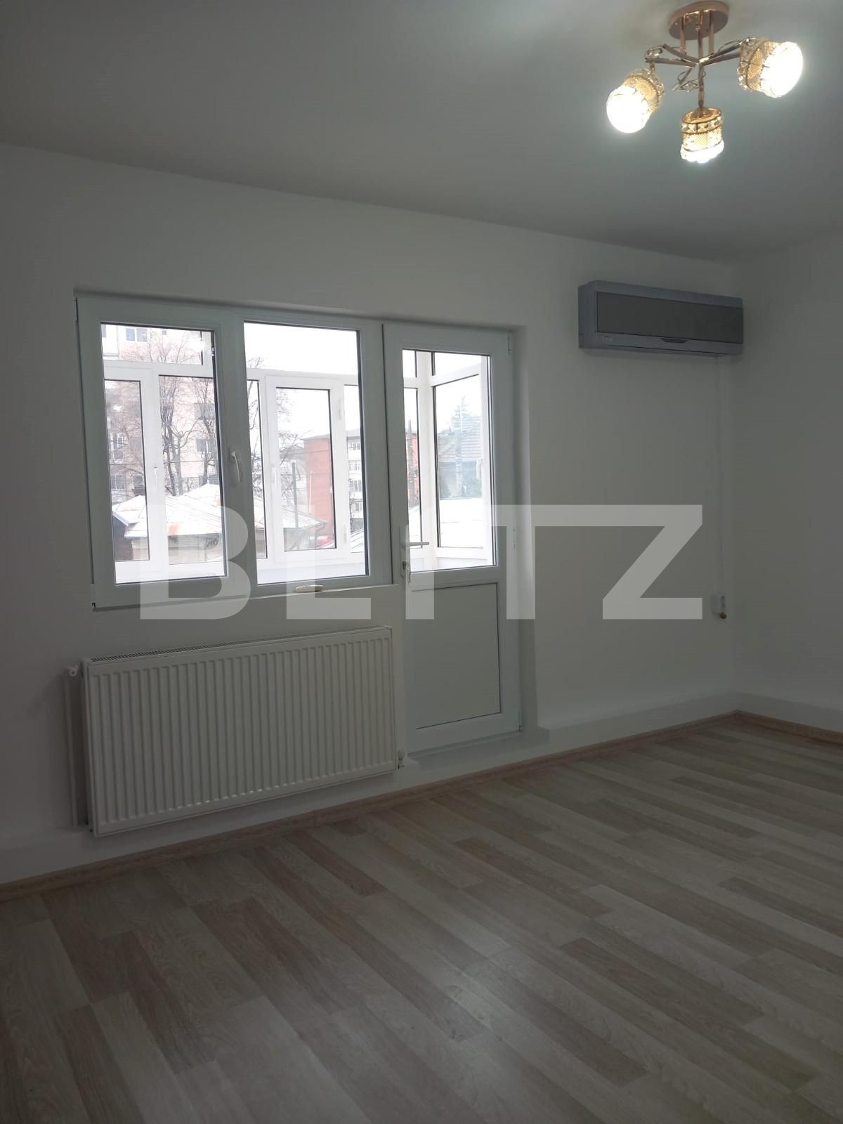Apartament de vânzare 3 camere Micro 4 - 112000AV | BLITZ Târgoviște | Poza1