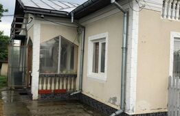 Proprietate formata din 2 case si teren 1017 mp, zona Gaesti