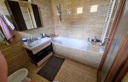 Reducere de pret! Casa tip duplex , cartier rezidential, 4 camere, Priseaca 