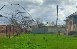 Casa individuală 2 camere, 60mp, teren 3900mp, Comișani