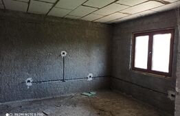 Casă nefinisată în Vulcana-Pandele 