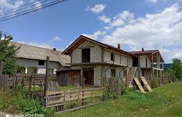 Casă nefinisată în Vulcana-Pandele 