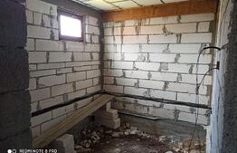 Casă nefinisată în Vulcana-Pandele 