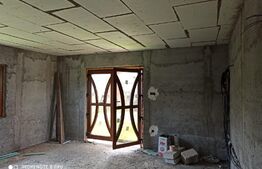 Casă nefinisată în Vulcana-Pandele 