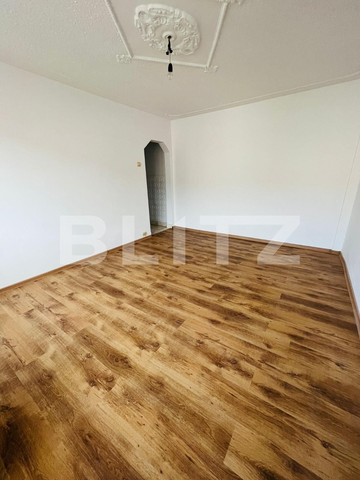 Apartament de vânzare 2 camere Micro 4 - 124384AV | BLITZ Târgoviște | Poza2