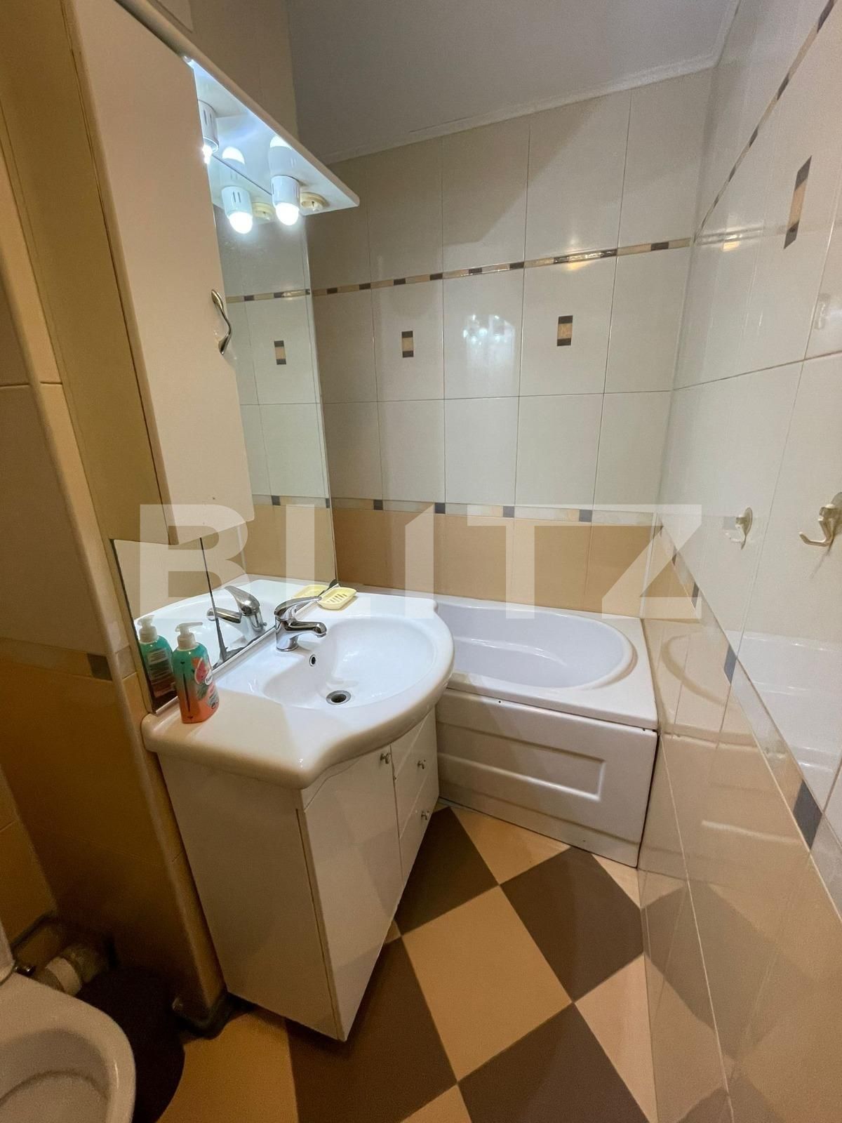 Apartament de închiriat 3 camere Micro 4 - 130797AI | BLITZ Târgoviște | Poza8