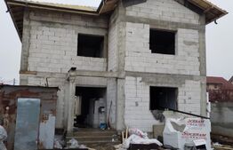 Casa cu etaj la roșu150mp, 575mp Priseaca