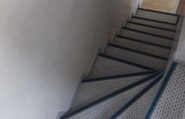 Garsoniera mansardata, 90 mp utili, zona Centrala