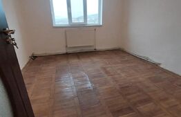 Apartament 3 camere,80 mp ,Moreni