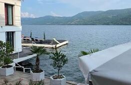 Pensiune 6 camere, 307 mp utili + 443 teren, Clisura Dunarii